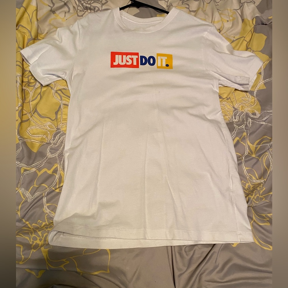 Nike tee